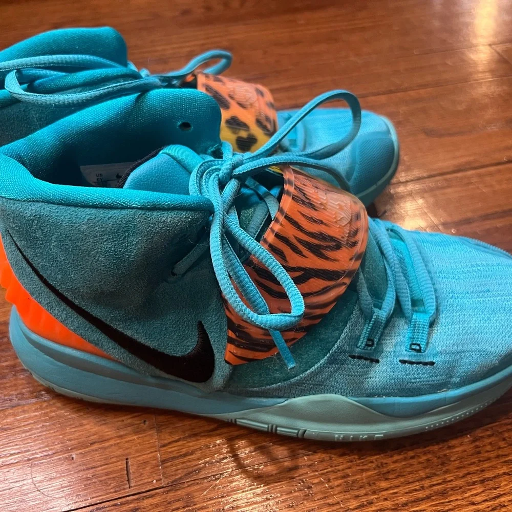 Nike Kyrie 6 Sneakers - Size 6Y